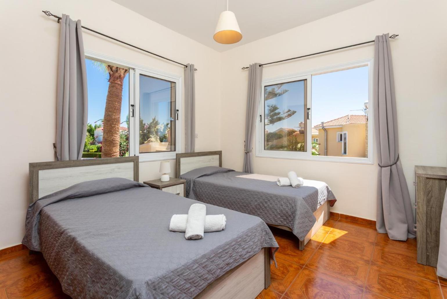 Queens Paradise 1 Peyia Exterior photo